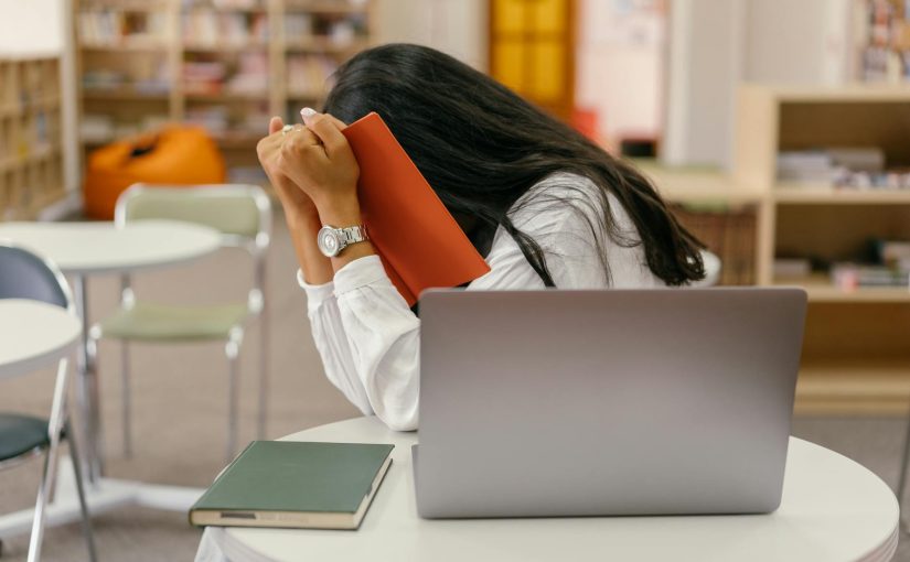 스타트업 마케팅 초기 전략 스타트업 시술·수술 캠페인을 준비 중인 병원팀