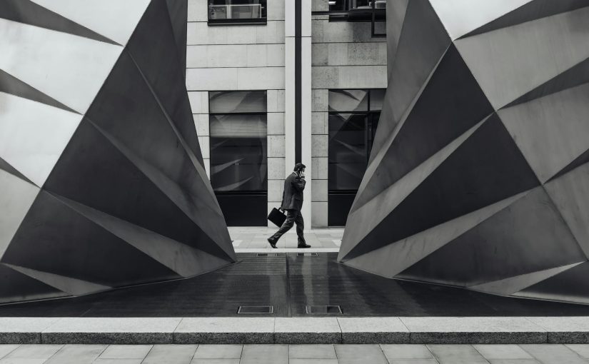 데이터 기반 의사결정 체크리스트 시술·수술 캠페인을 준비 중인 병원팀
