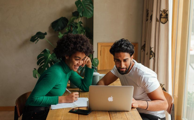 키워드 활용 스타트업 피부관리숍