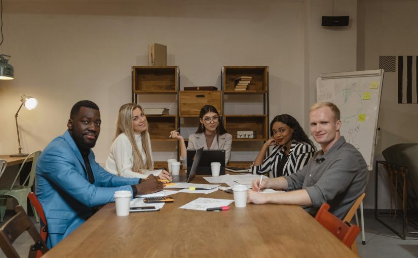 고객 리뷰가 부족한 브랜드를 위한 콘텐츠 캘린더 제작법